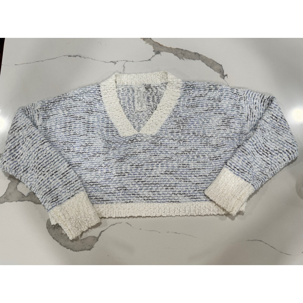 Chic Cozy Textured V Neck Cropped Sweater Blue White Size‎ M